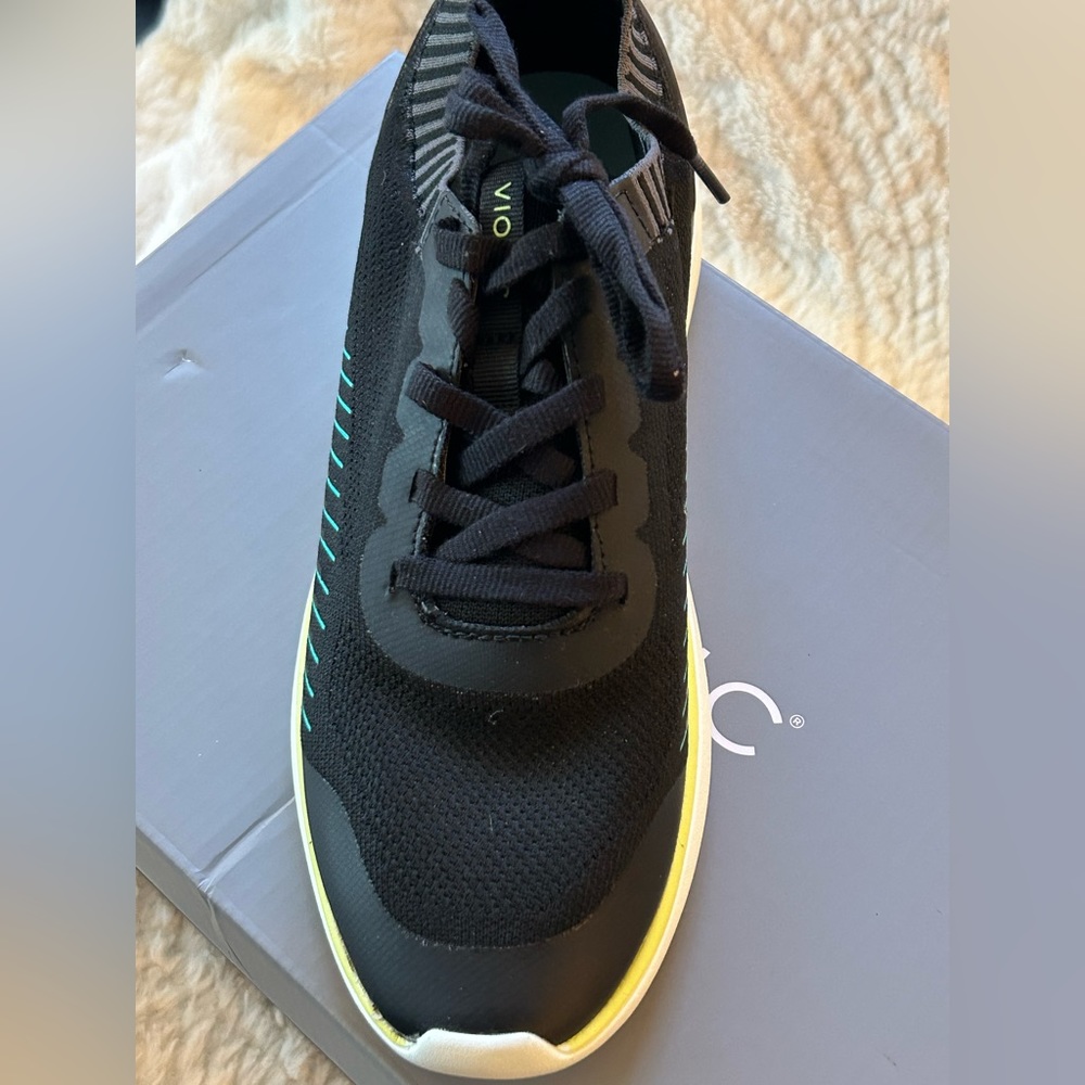 Vionic Embolden Black Knit Sneakers - Picture 4 of 9